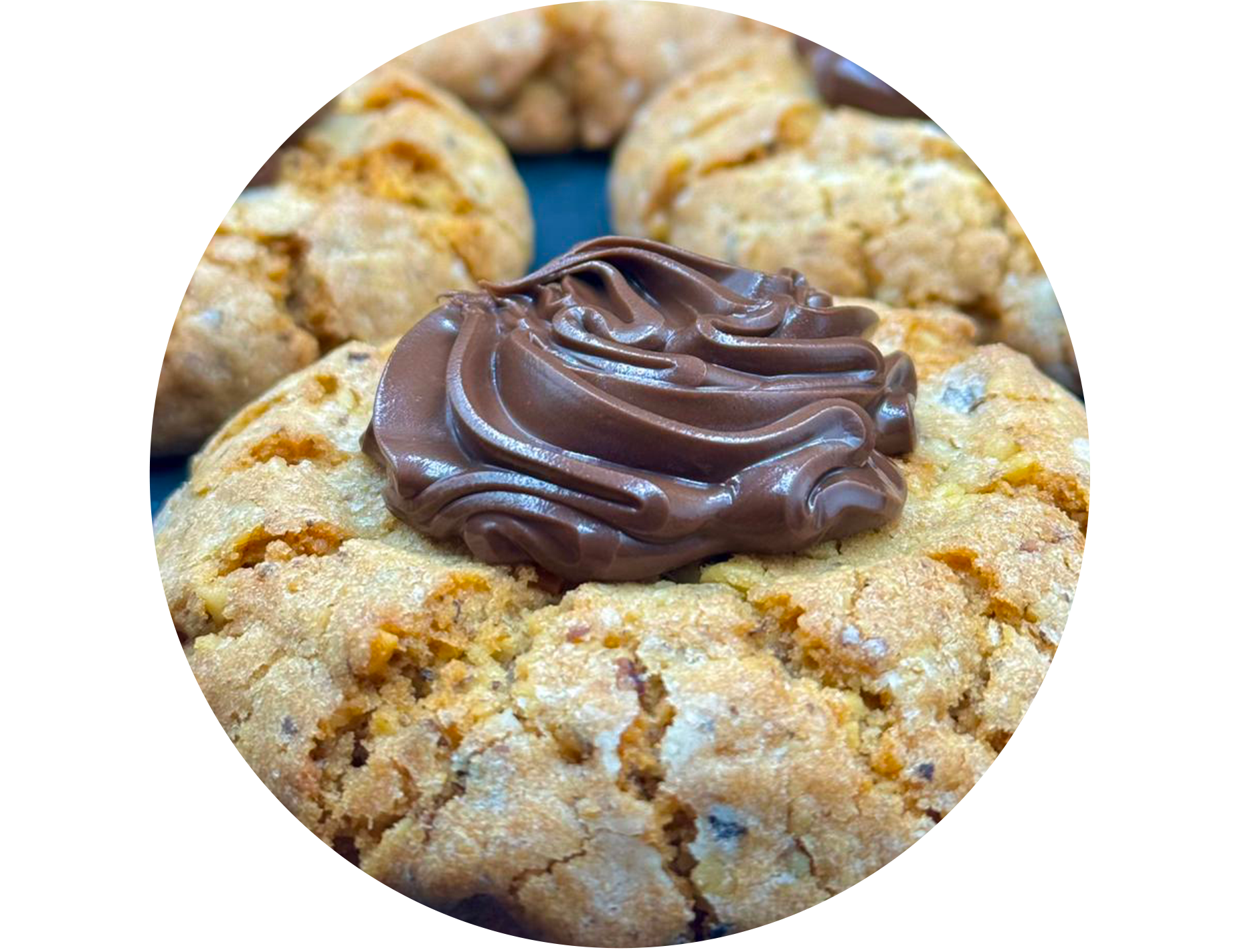 Biscuiți cu nucă și ciocolată